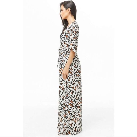 ✨ TIME AND TRU ANIMAL PRINT KIMONO ✨ - Picture 2 of 16